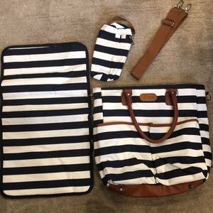 Kidnid baby bag.   Navy and white.   15” wide by 17” deep.    Never used.